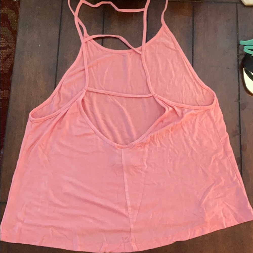 Pink tank - Picture 2 of 3